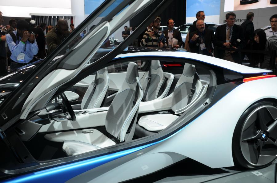  BMW Vision EfficientDynamics Concept 2009 года  (фото 166 из 206)